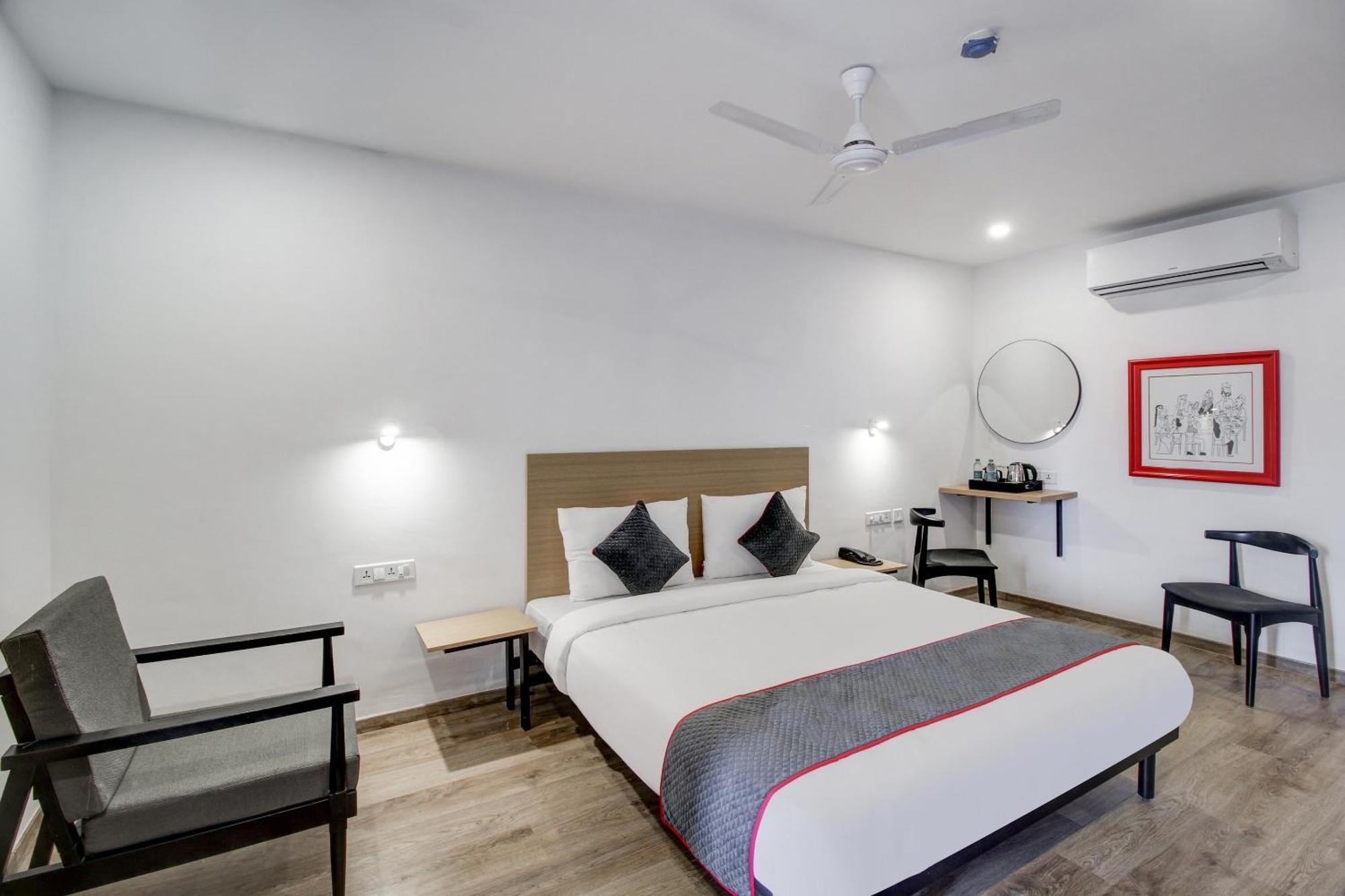 Super Townhouse Rcc Majestic 397 Lb Nagar Hotel Хидерабад Екстериор снимка