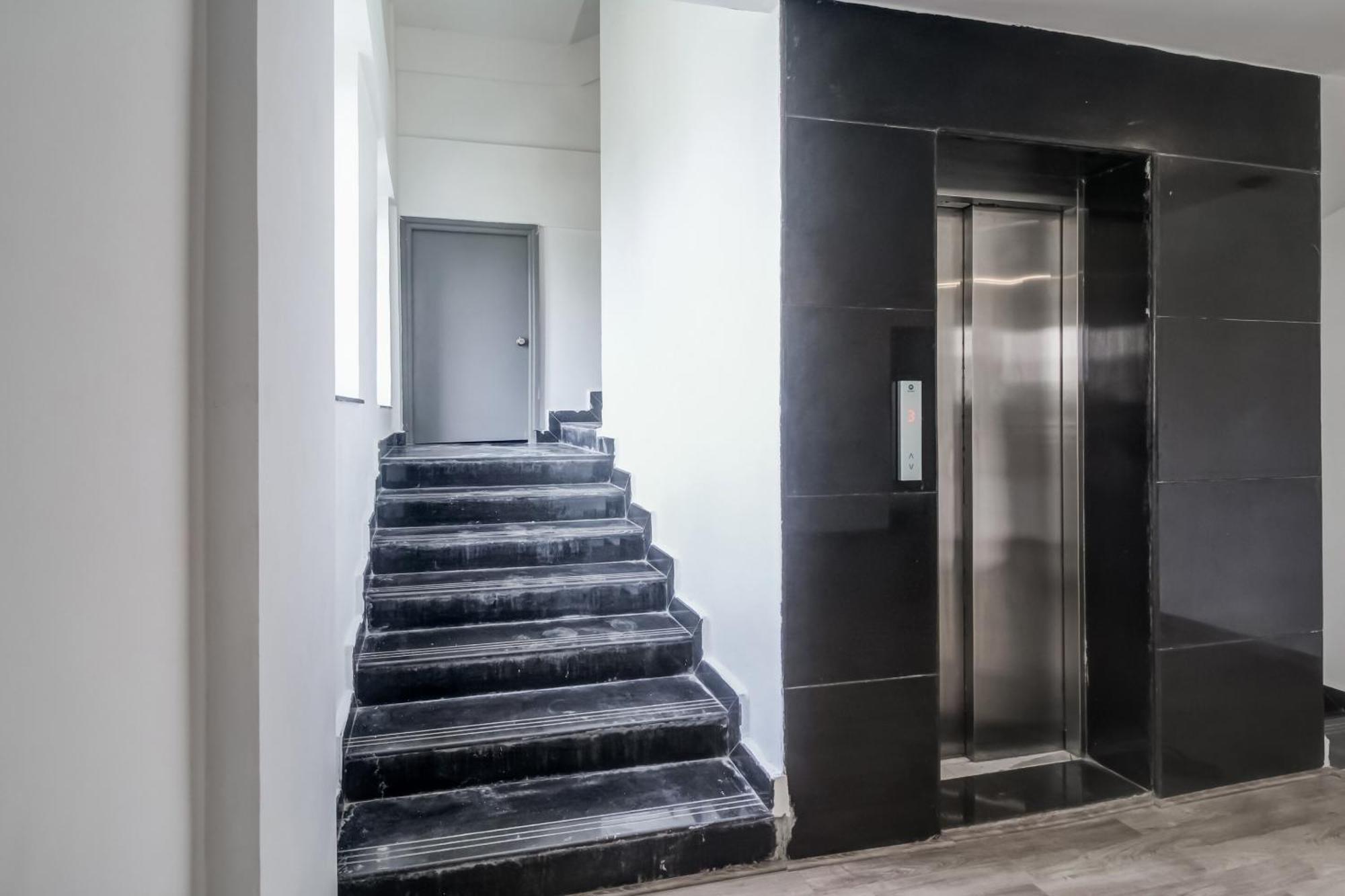 Super Townhouse Rcc Majestic 397 Lb Nagar Hotel Хидерабад Екстериор снимка